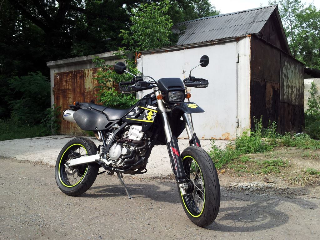 Suzuki SB250 Kawasaki D-Tracker